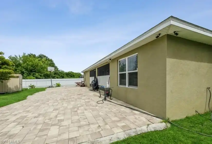 3106 4th ST, LEHIGH ACRES, Florida 33976, 4 Bedrooms Bedrooms, ,3 BathroomsBathrooms,Residential,For Sale,4th,222041368