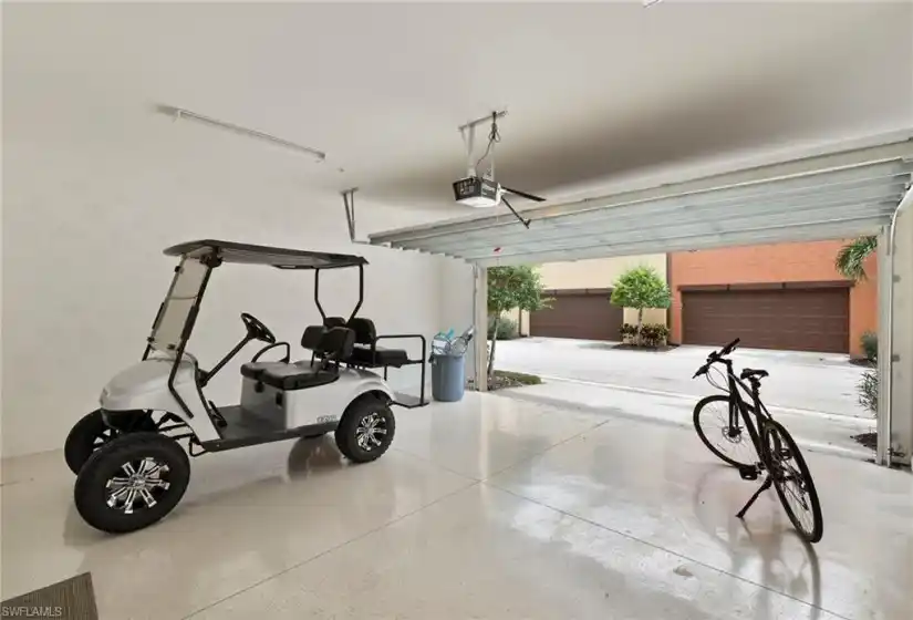 Tenants have access to utilize golf cart and bicycle to enjoy all the amazing amenities Paseo has to offer!