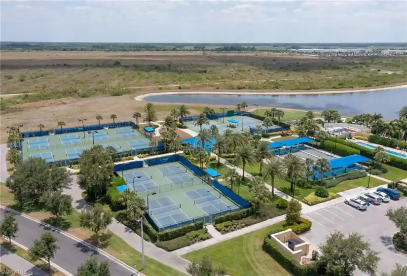 Del Webb tennis and pickleball courts