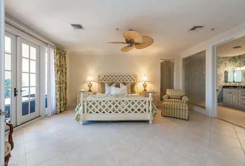 600 5th AVE, NAPLES, Florida 34102, 2 Bedrooms Bedrooms, ,2 BathroomsBathrooms,Residential,For Sale,5th,224038057
