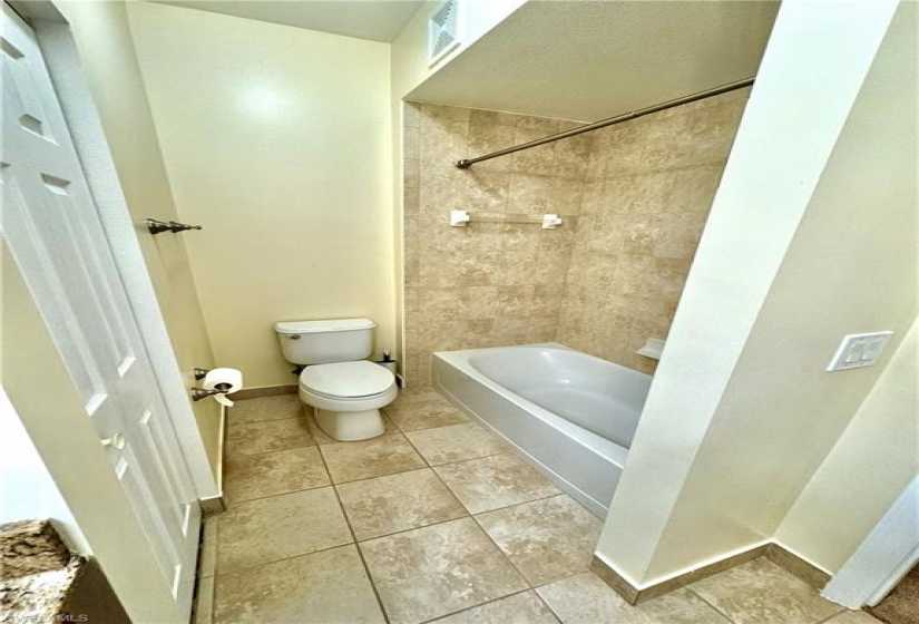 Guest Bath Tub/Shower Water Closet View